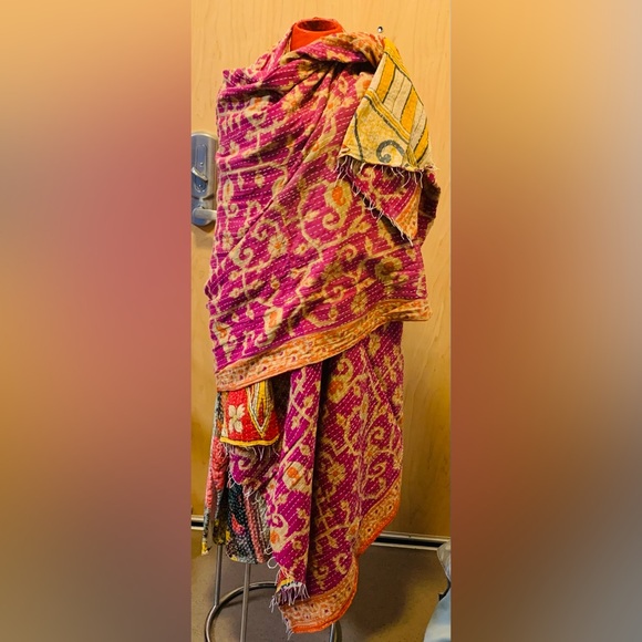 Kantha scarf or head wrap - Picture 1 of 4